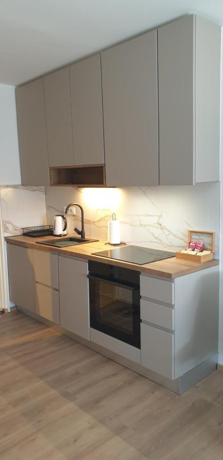 Studio Apartment Hana Pula Exterior foto
